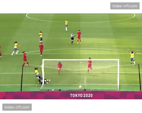 “评论：门将参与后场出球体系盛行，但后场失误导致丢球的比例同比上升20%”