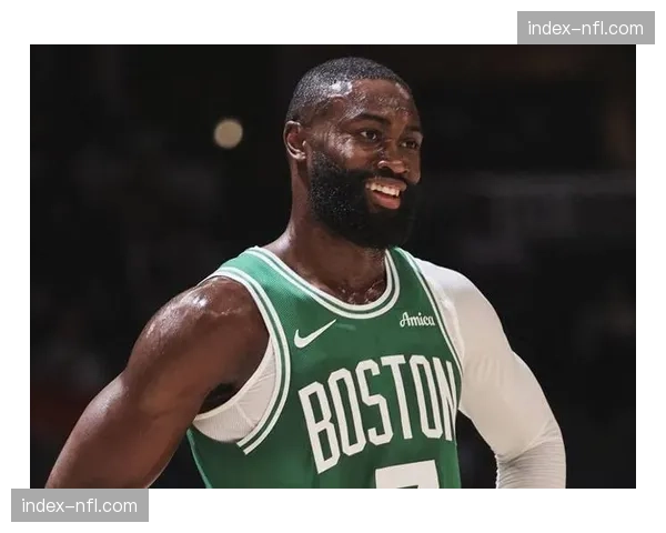 凯尔特人97-111不敌76人，布朗坦言防守不够专注